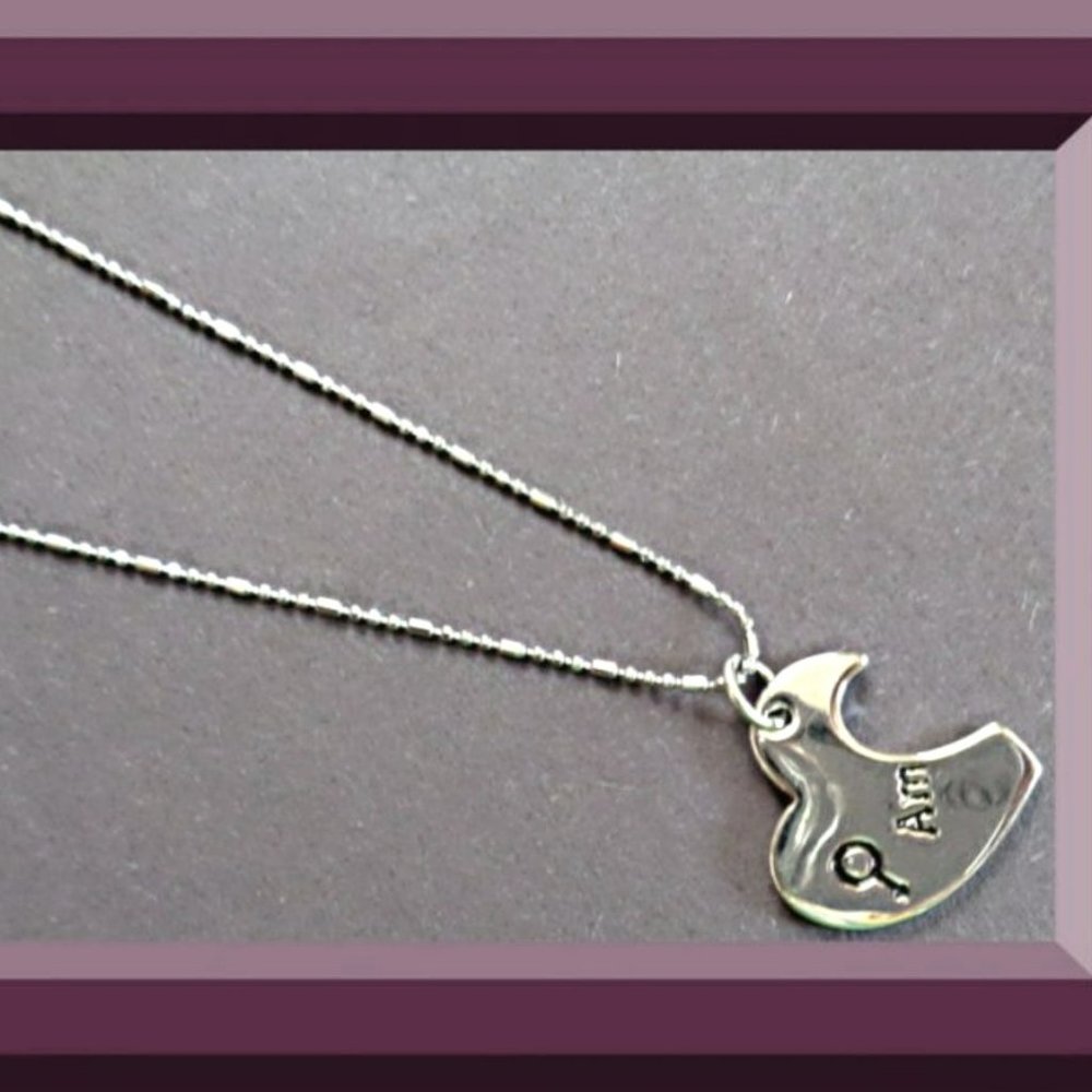 18KRP Half Heart Amour Design Necklace For Her